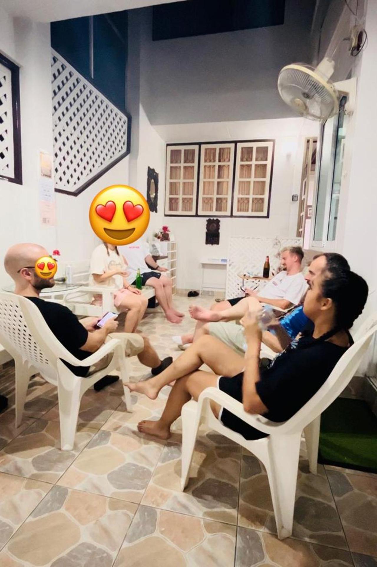 מלון בנגקוק Reehouse@Soi Cowboy/Asoke Bts מראה חיצוני תמונה